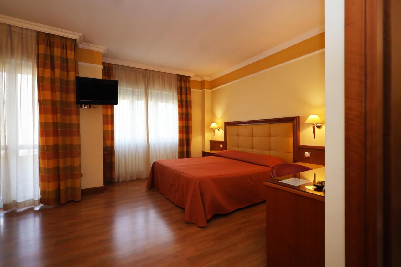Hotel Il Chiostro By Lvg Hotel Collection Verbania Luaran gambar