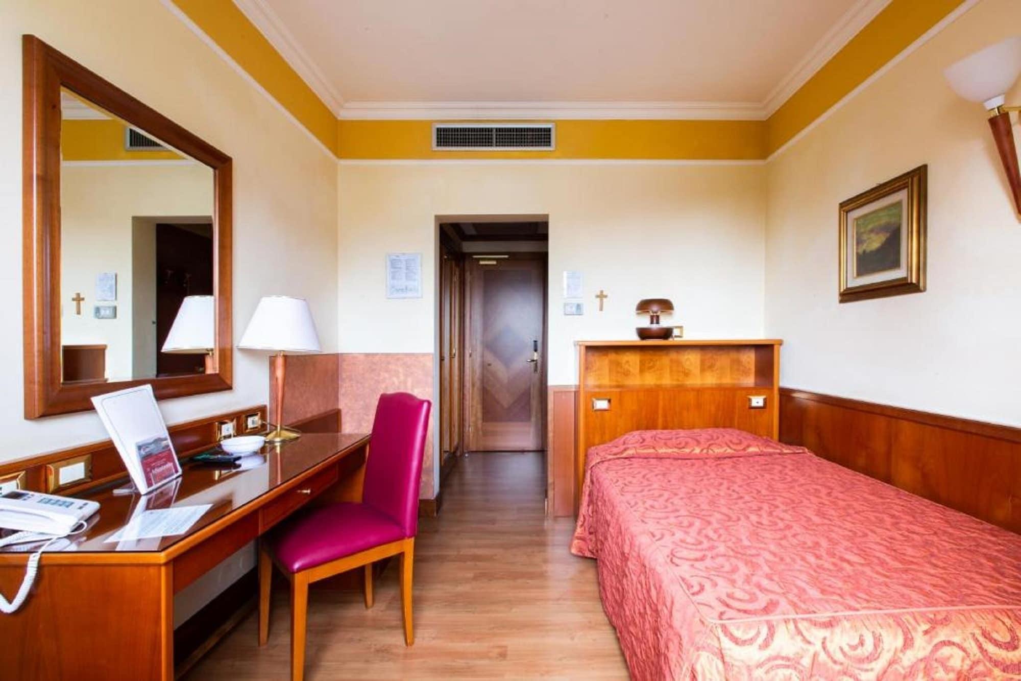 Hotel Il Chiostro By Lvg Hotel Collection Verbania Luaran gambar