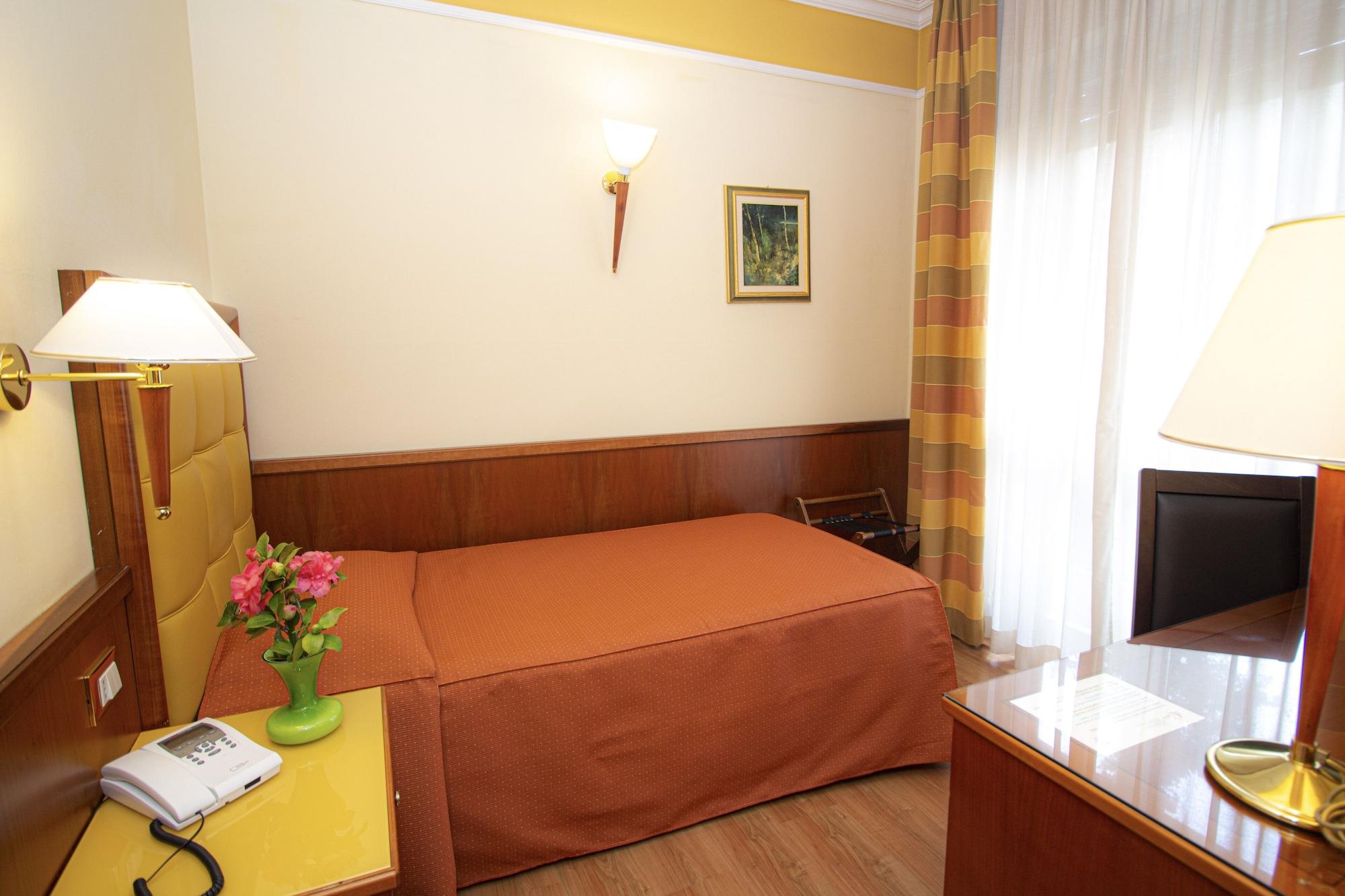 Hotel Il Chiostro By Lvg Hotel Collection Verbania Luaran gambar