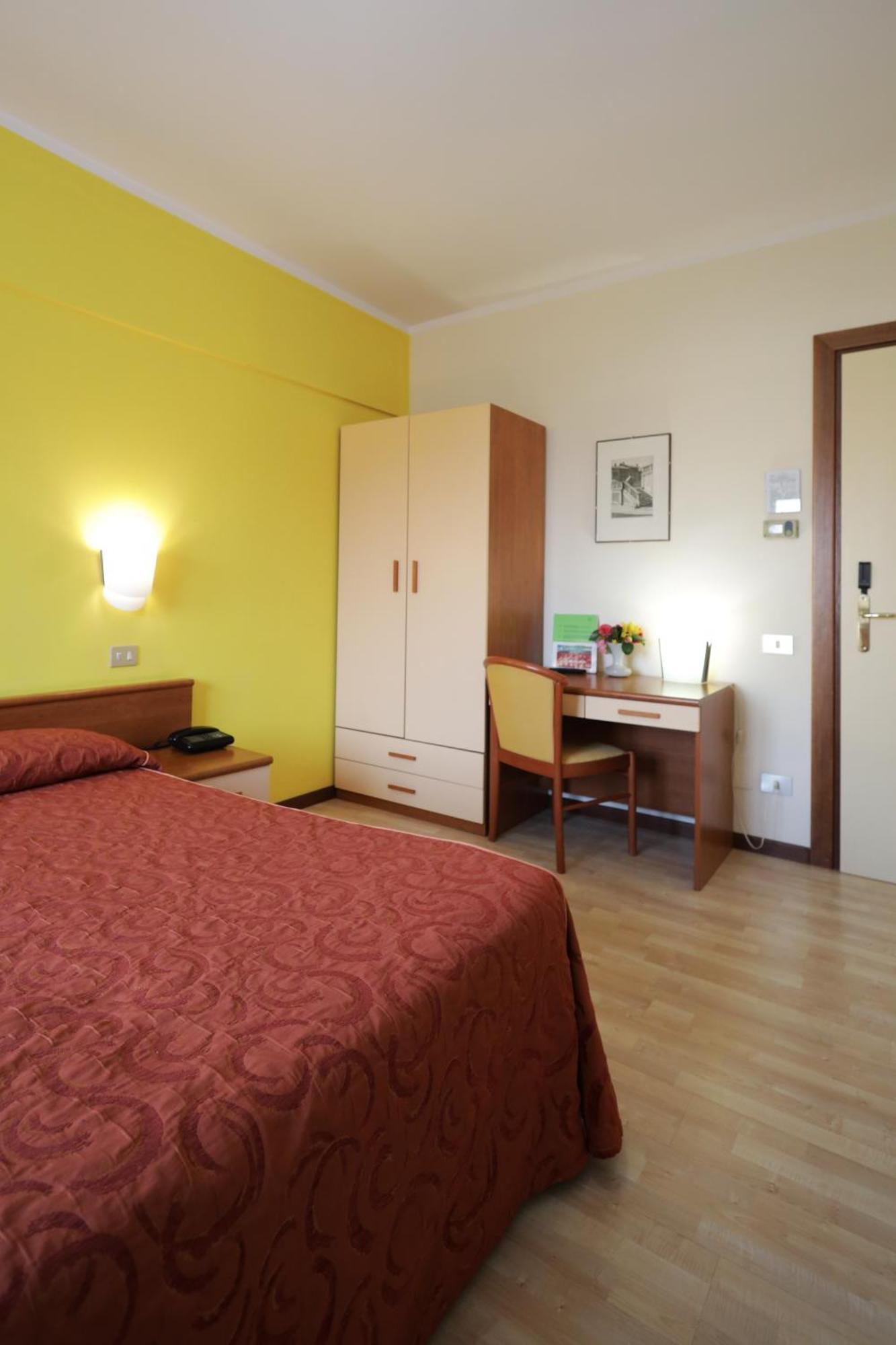 Hotel Il Chiostro By Lvg Hotel Collection Verbania Bilik gambar